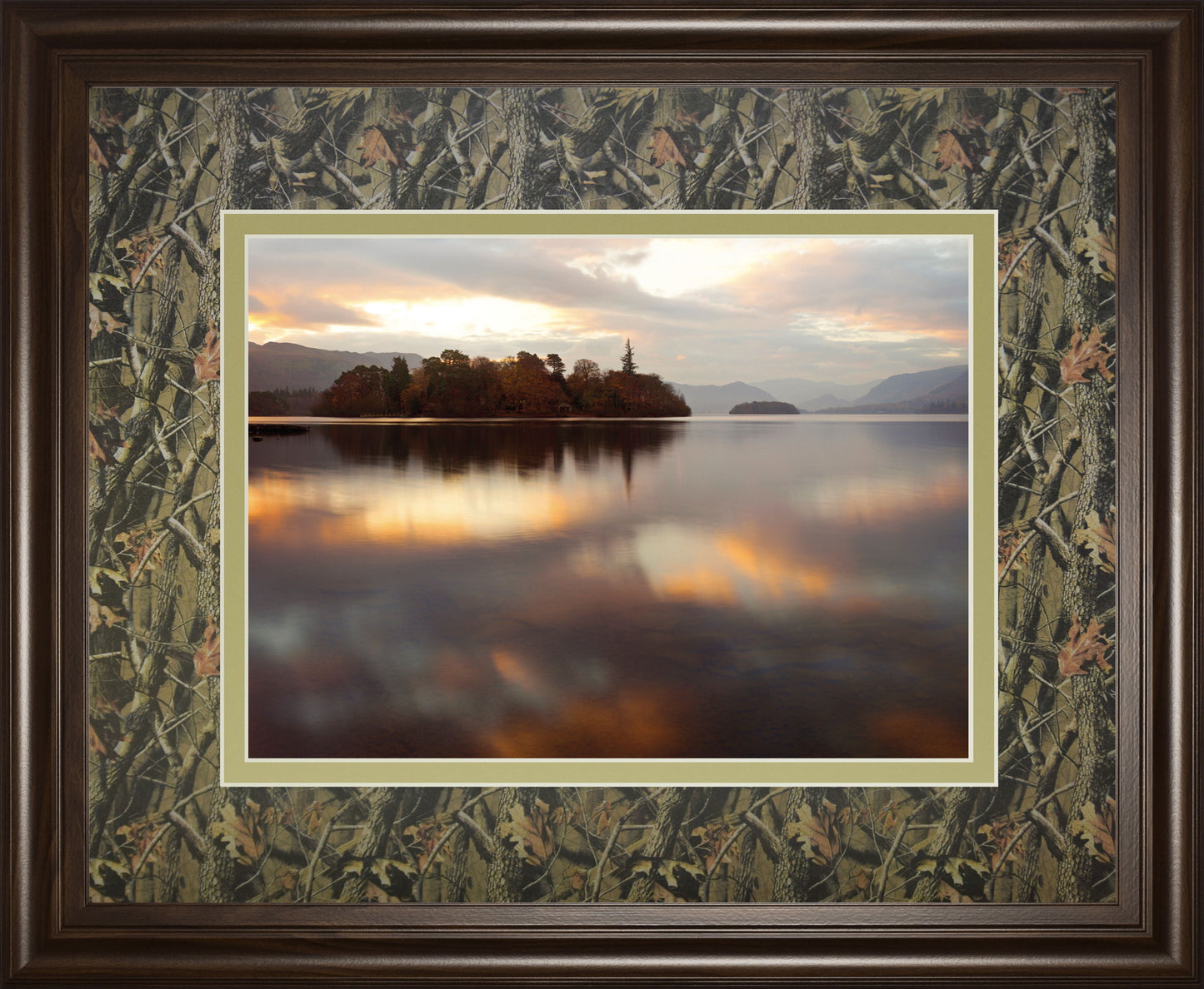 Golden Lake By Peter Adams - Gold Classy Art