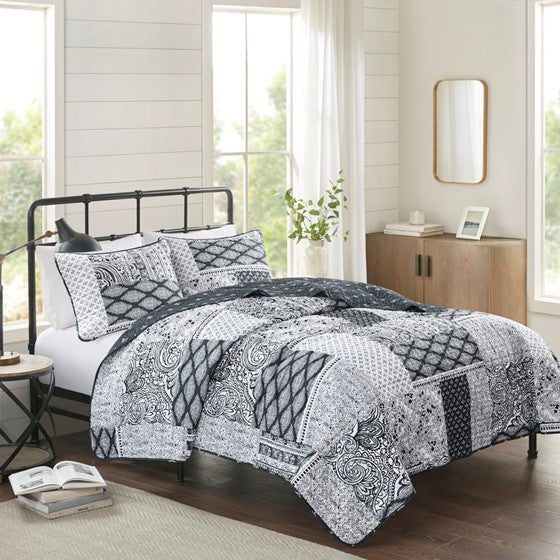 3 Piece Reversible Microfiber Quilt Set Black Full/Queen Olliix.com