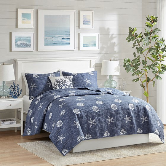 4 Piece Cotton Reversible Embroidered Quilt Set with Throw Pillow Navy Cal King Olliix.com