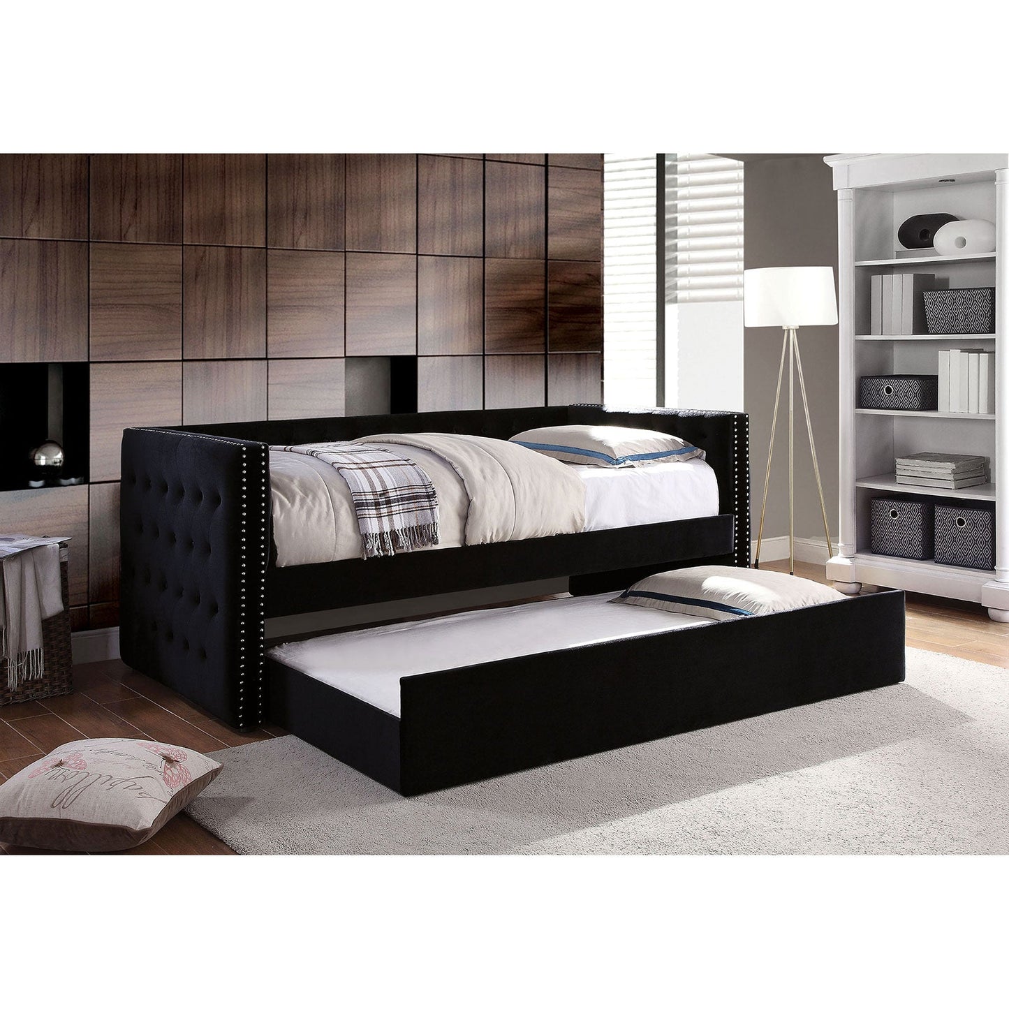 Susanna Black Daybed w/ Trundle, Black FOA East