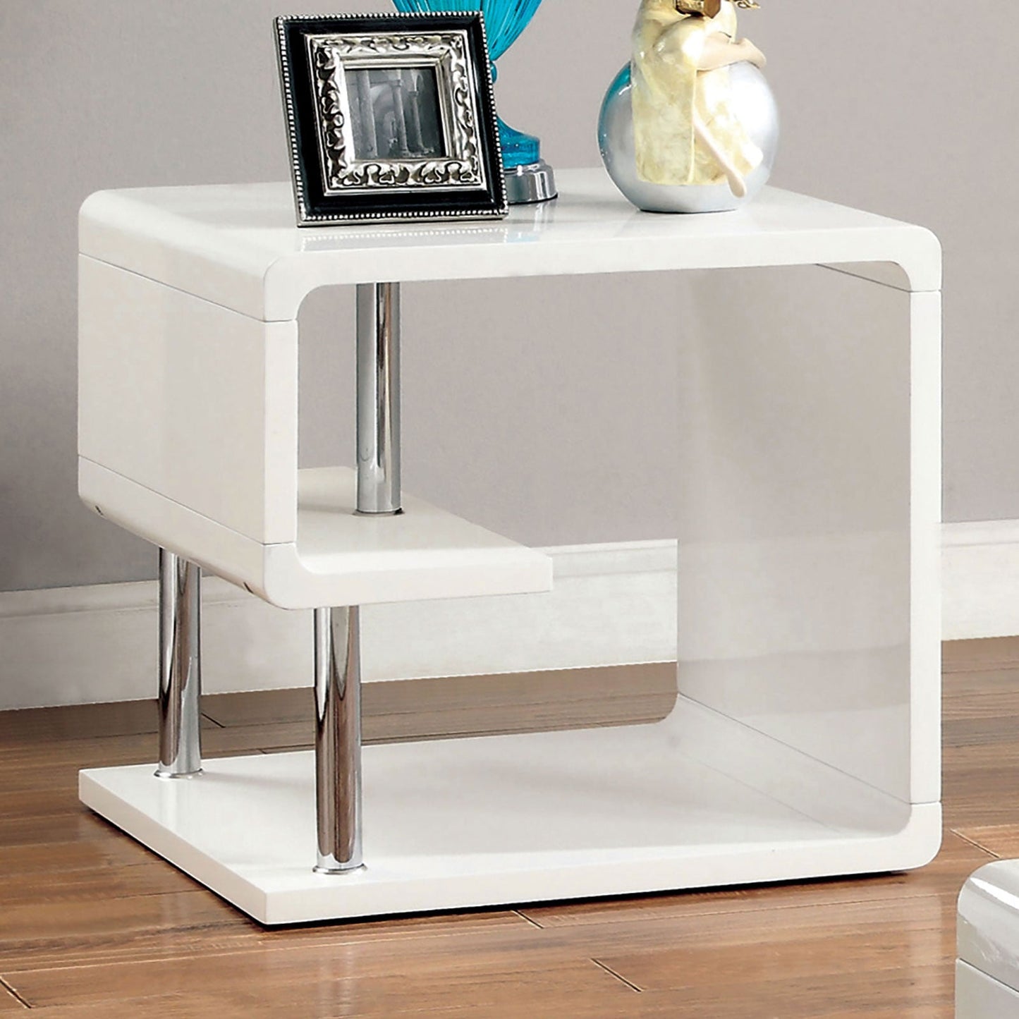 Ninove I White/Chrome End Table FOA East