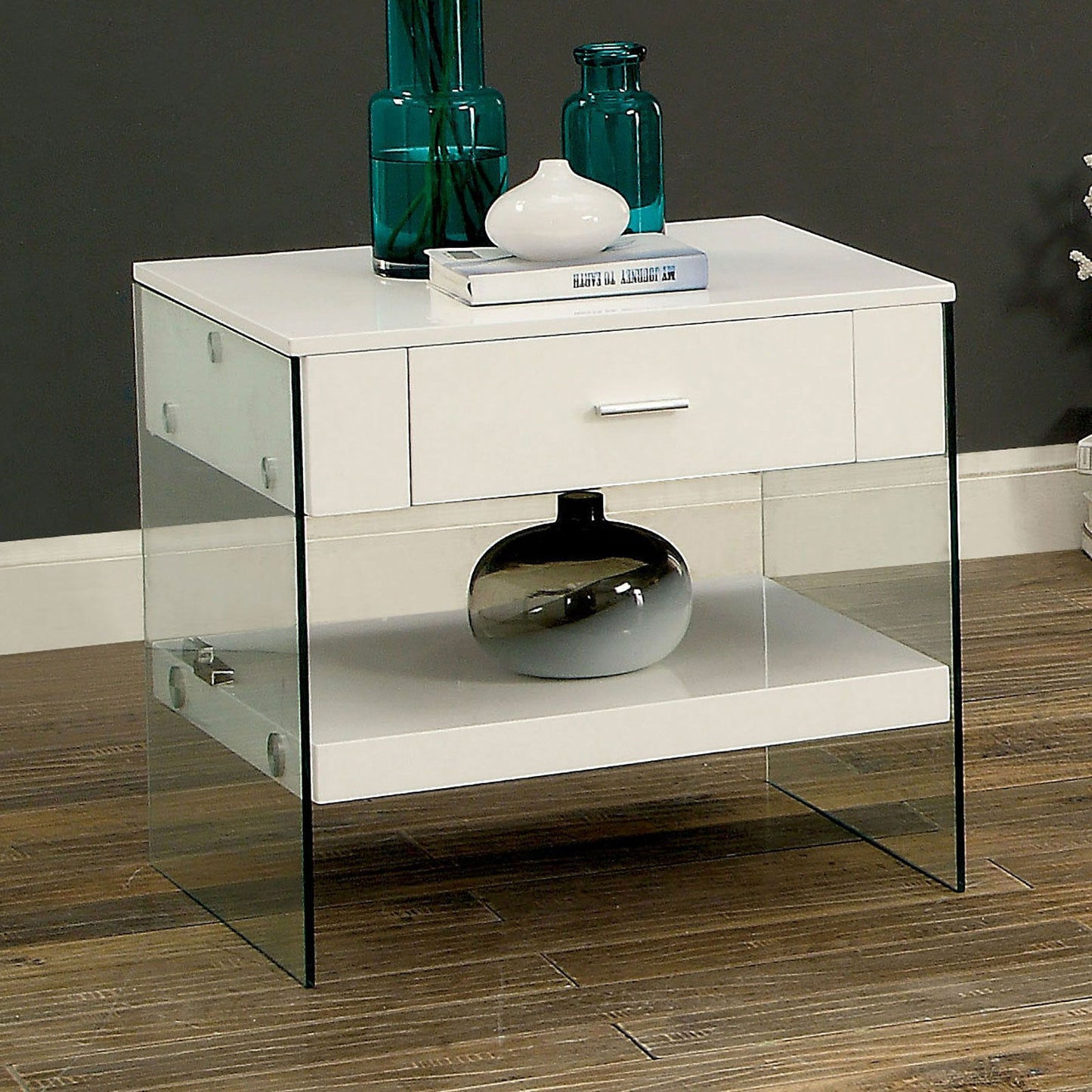 Raya White End Table, White FOA East