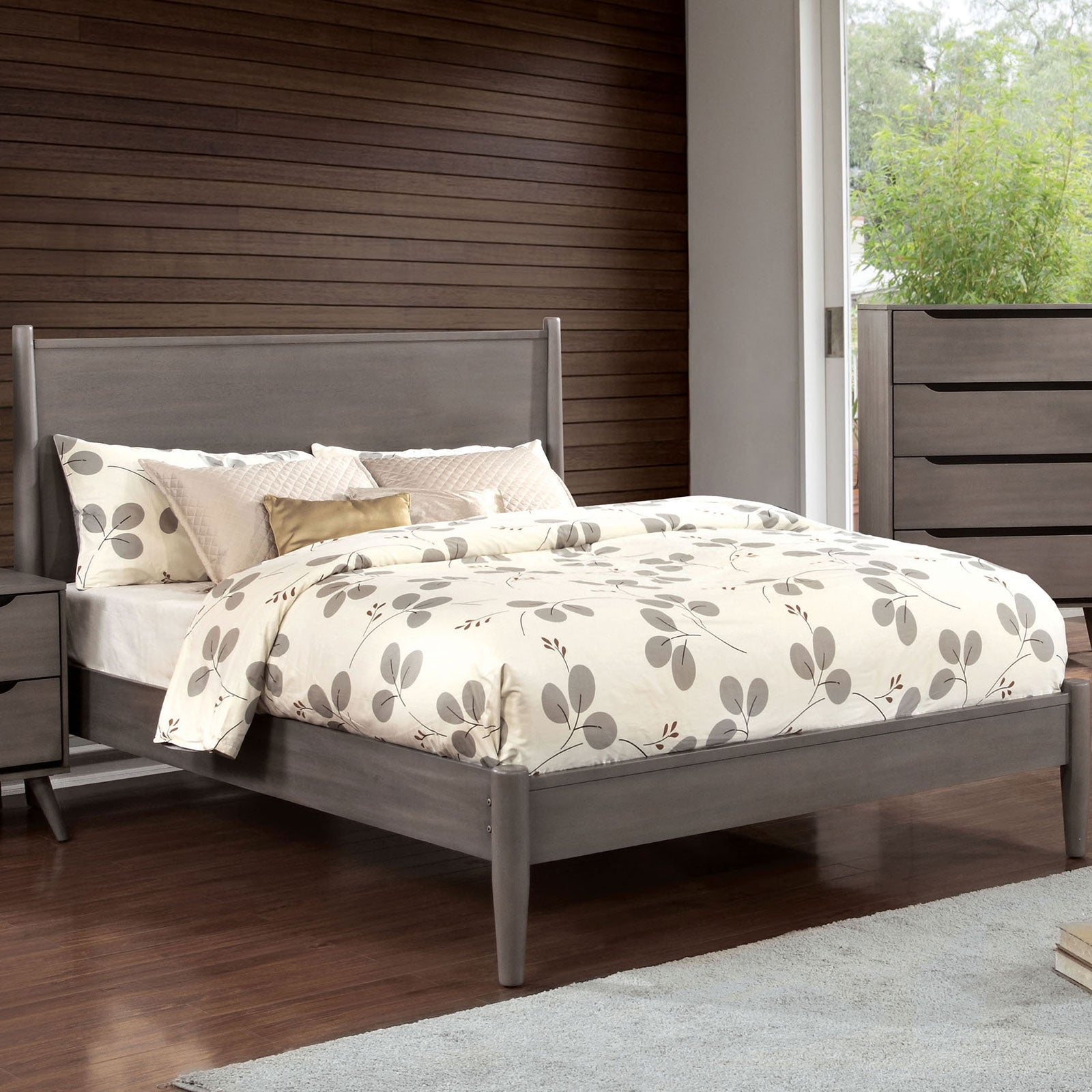 Lennart Gray Queen Bed FOA East