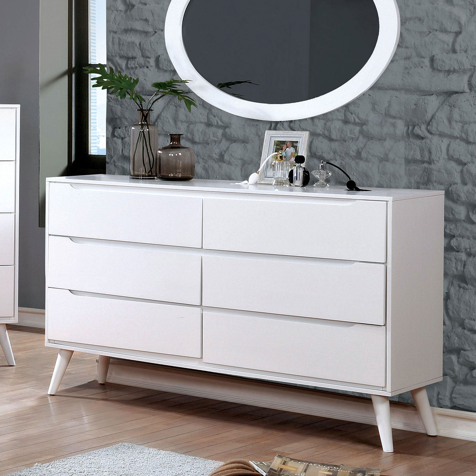 LENNART II White Dresser FOA East