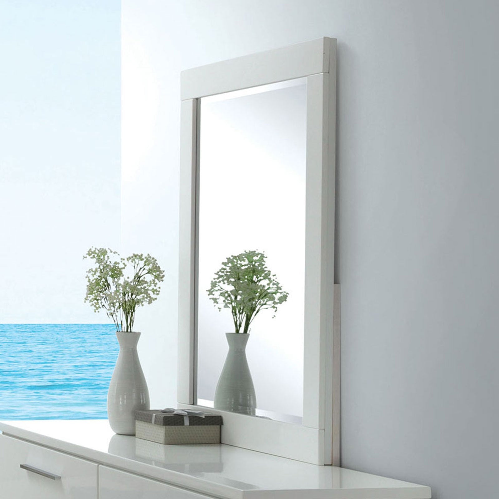 Christie Glossy White Mirror FOA East