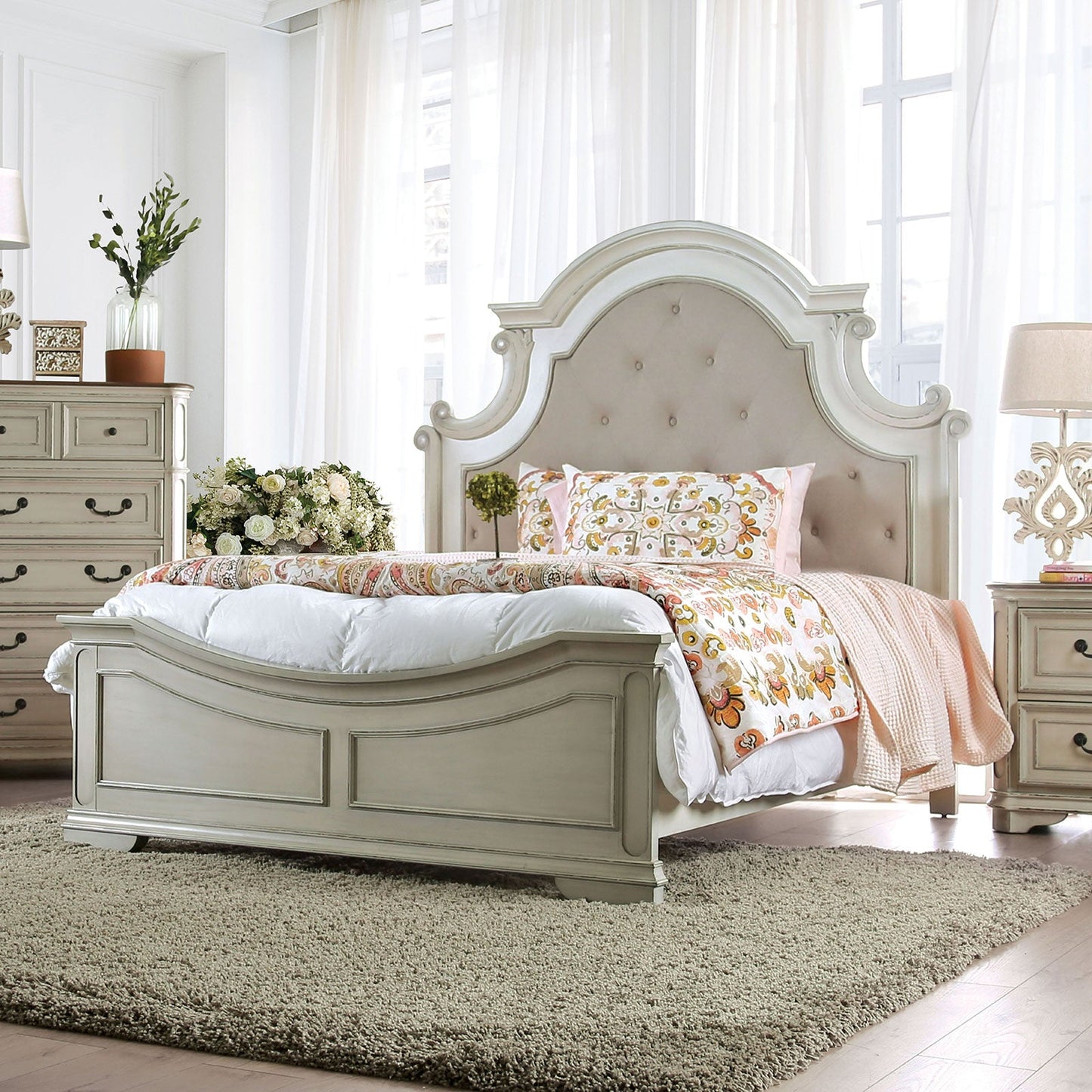 Pembroke Antique Whitewash Cal.King Bed FOA East