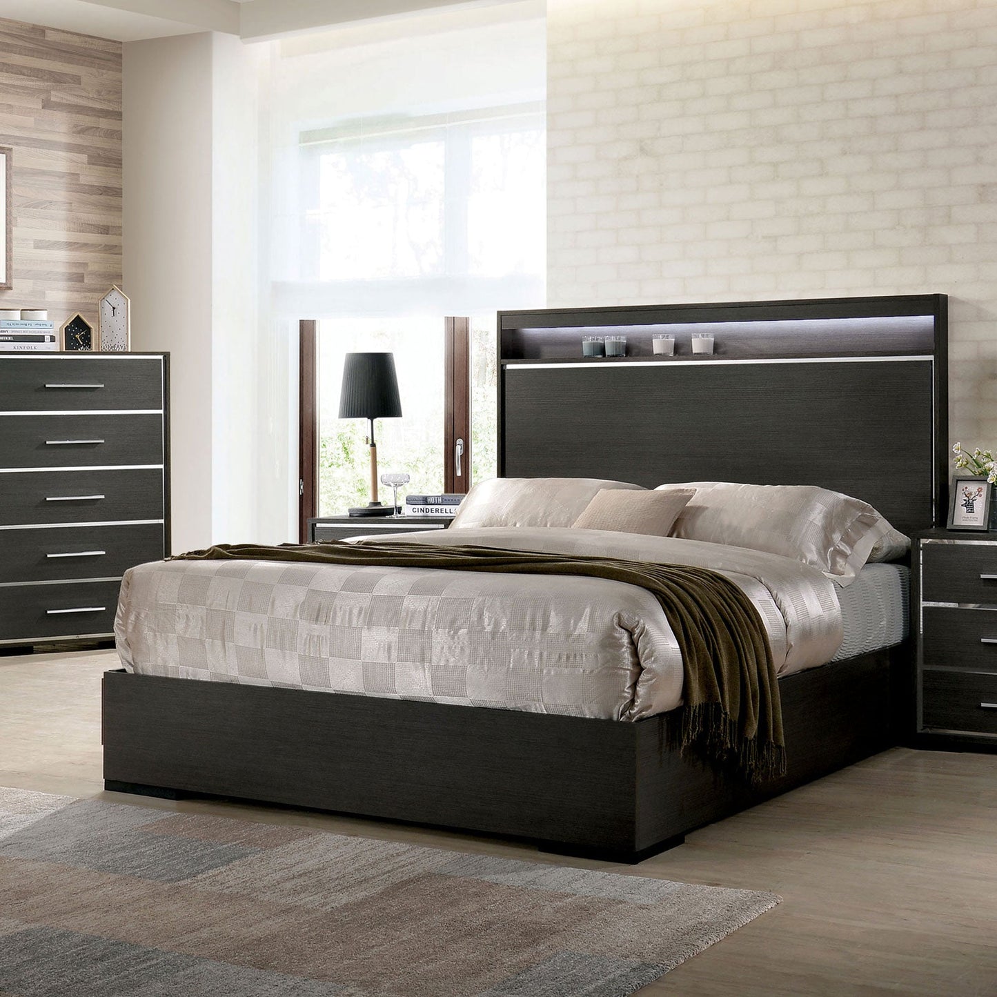 Camryn Warm Gray E.King Bed FOA East