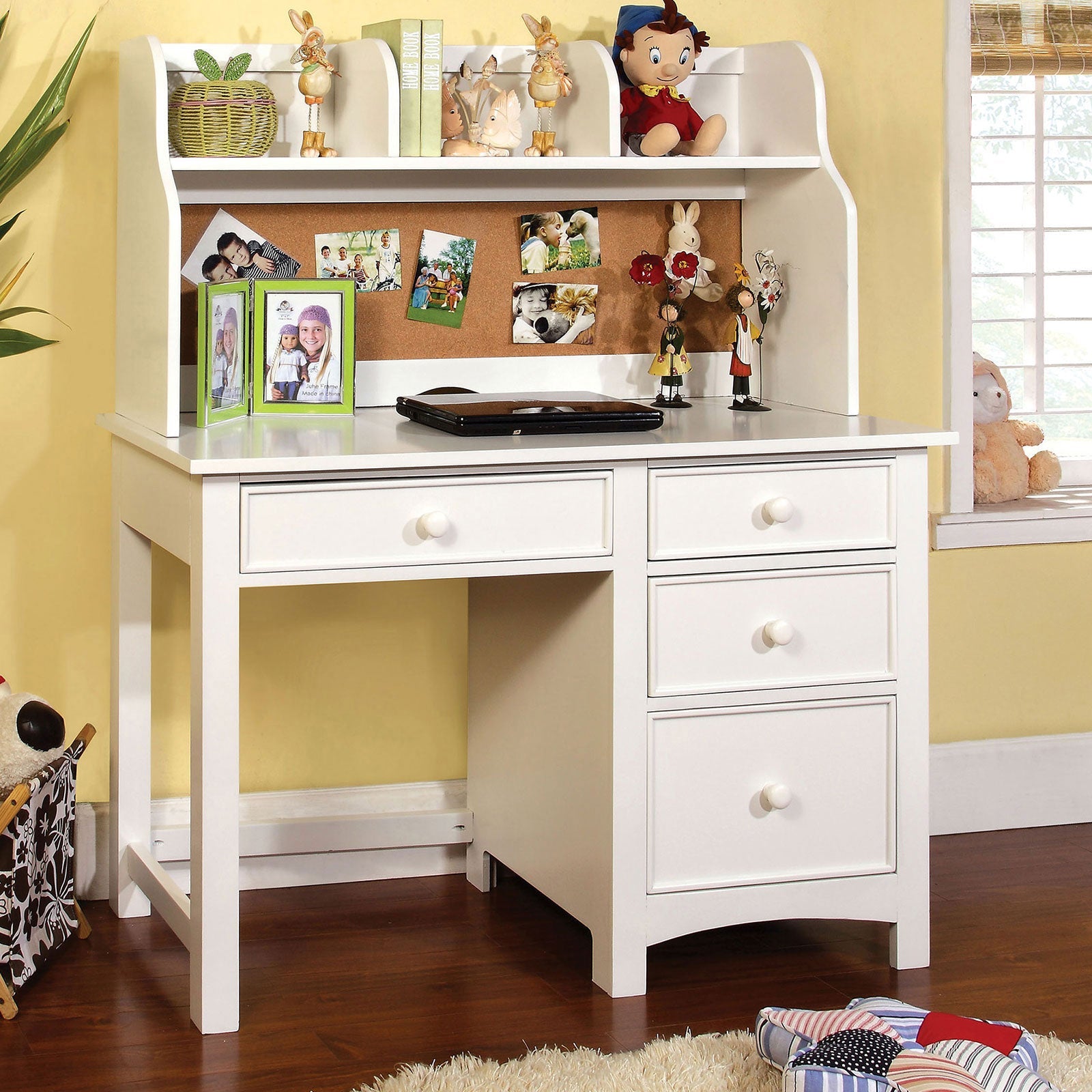 Omnus White Desk FOA East