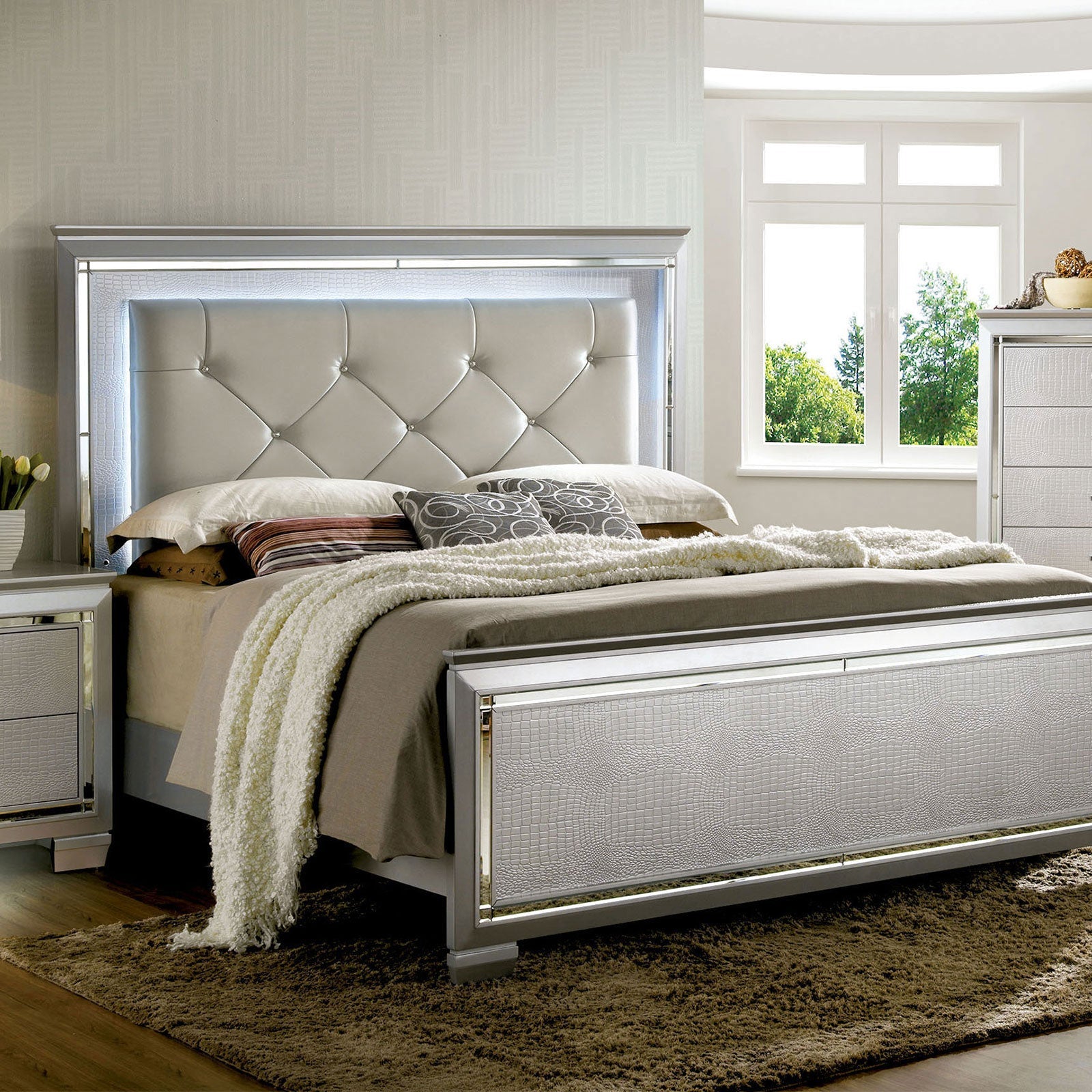 BELLANOVA Silver Queen Bed FOA East