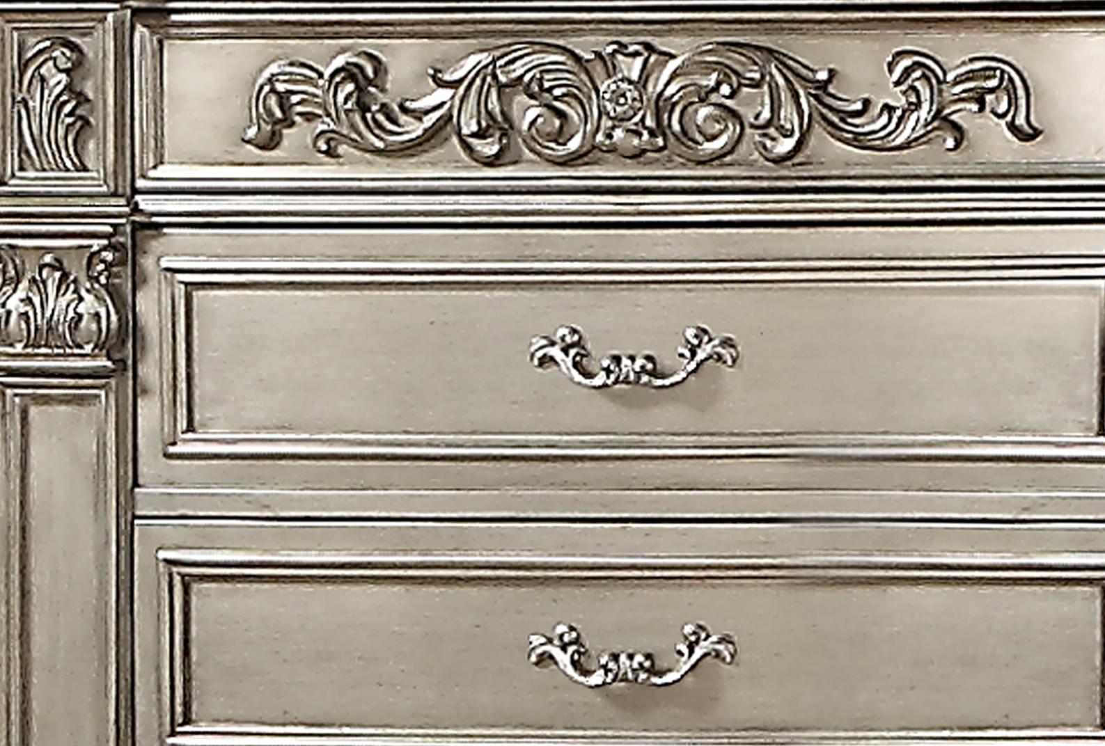 Platinum Traditional Style Chest in Gold finish Wood Cosmos Furniture