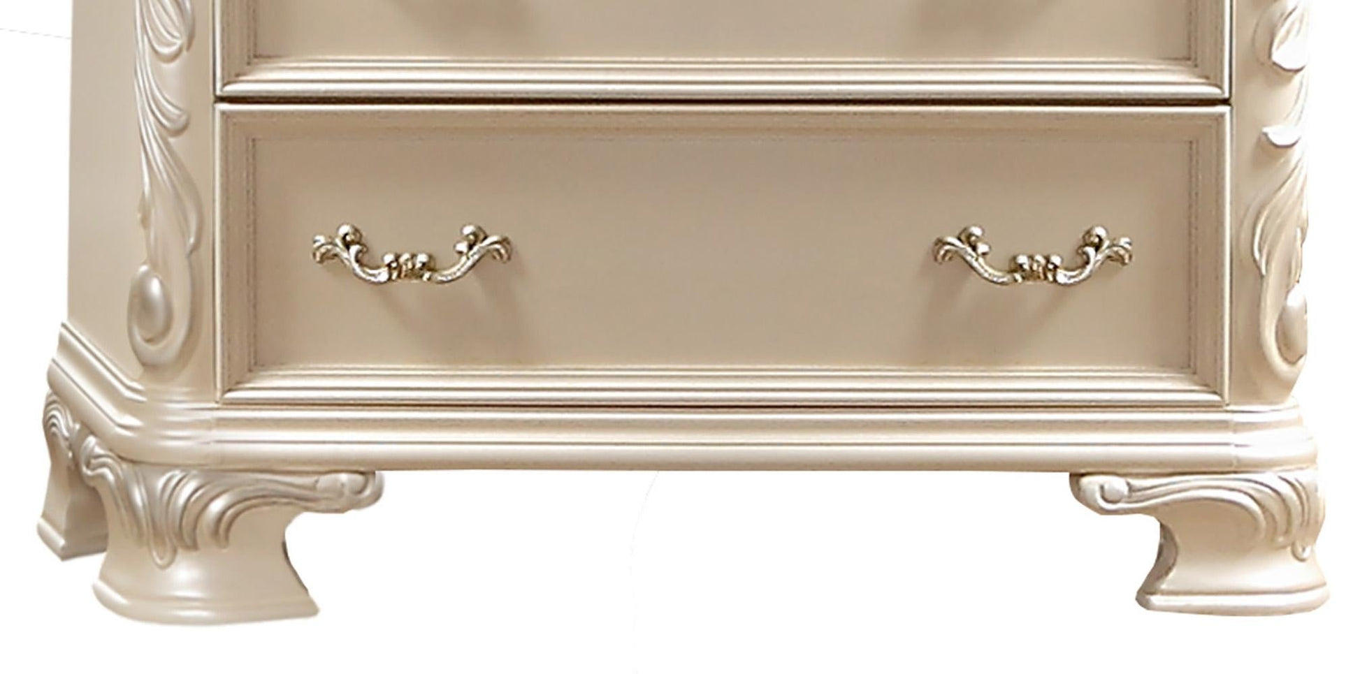 Victoria Traditional Style Chest in Off-White finish Wood Cosmos Furniture