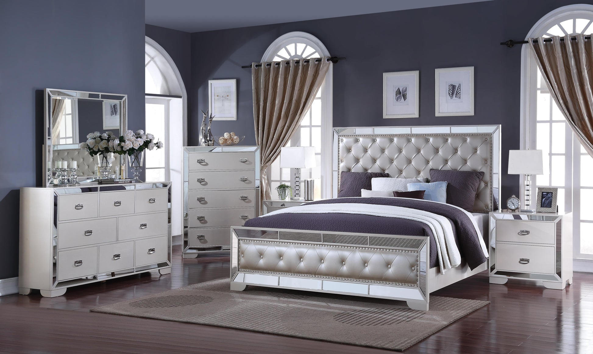 Gloria Contemporary Style Chest in White finish Wood Cosmos Furniture