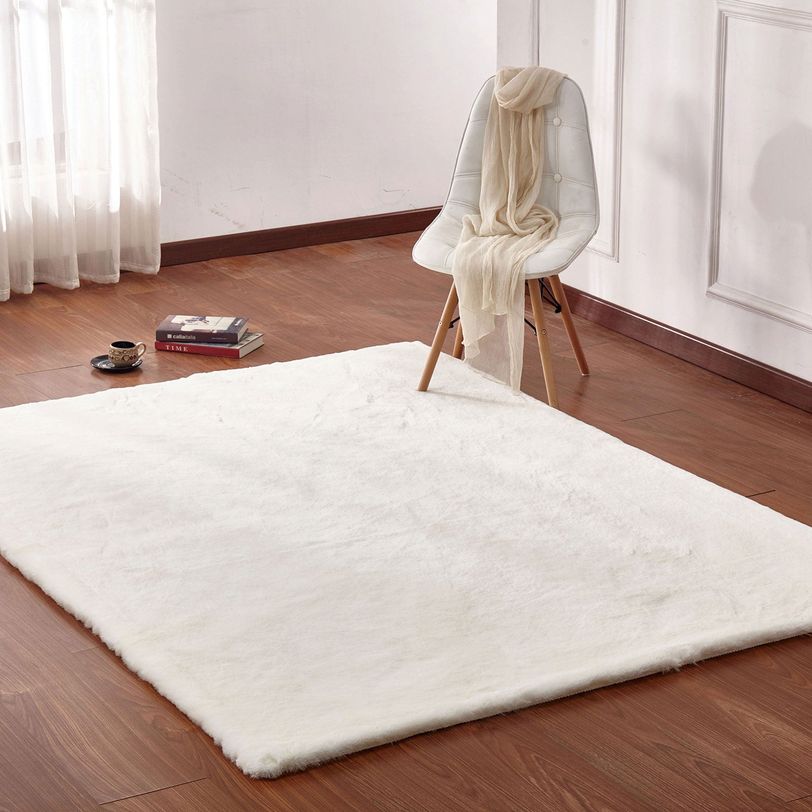 Caparica Off White 5' X 7' Area Rug FOA East