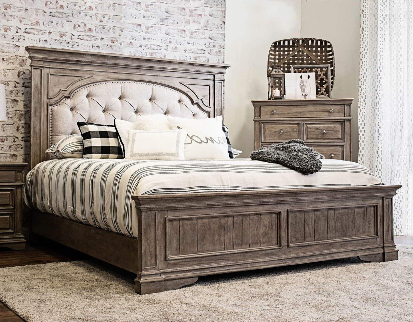 Steve Silver Highland Park King Panel Bed in Waxed Driftwood Steve Silver 2