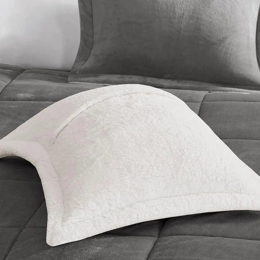 Alton Cottage Plush to Sherpa Down Alternative Comforter Set Charcoal | Ivory King Olliix.com