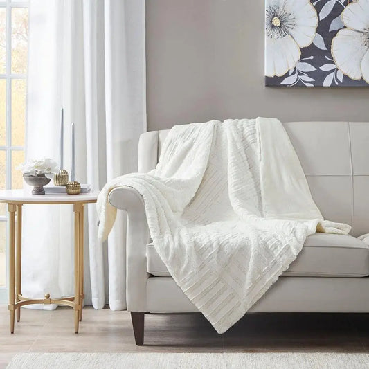 Arctic Casual Ultra Plush Down Alternative Throw 50x60" Ivory Olliix.com