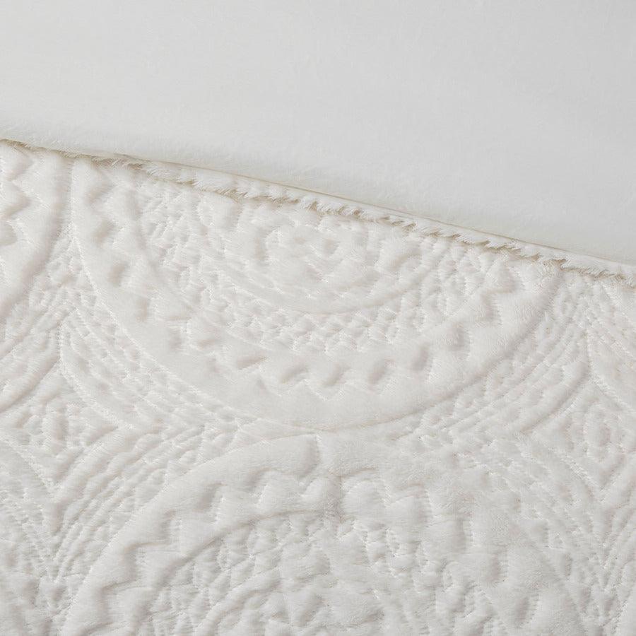 Arya Embroidered Medallion Faux Fur Ultra Plush Duvet Cover Set King Ivory Olliix.com