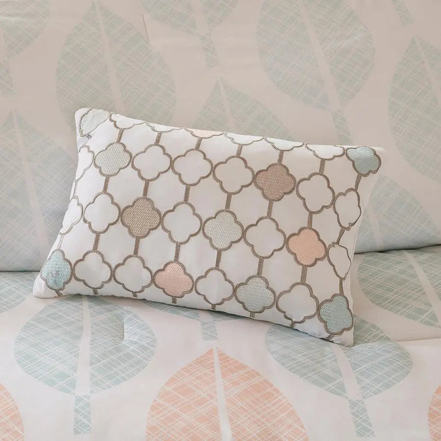 Central Transitional Park Complete Comforter and Cotton Sheet Set Coral | Green King Olliix.com