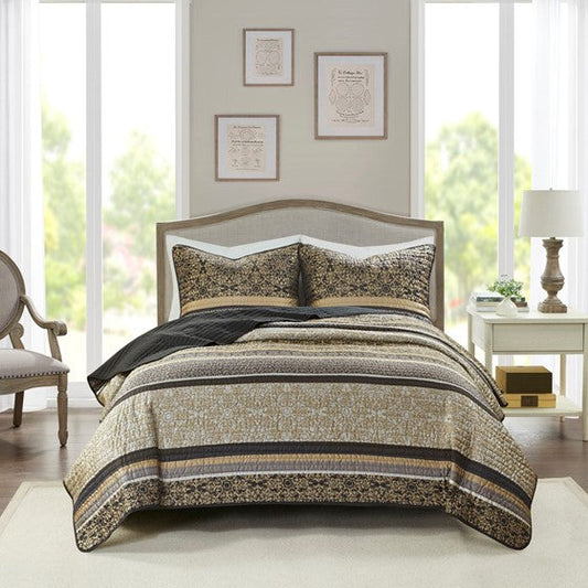 3 Piece Jacquard Quilt Set Black/Gold Cal King Olliix.com