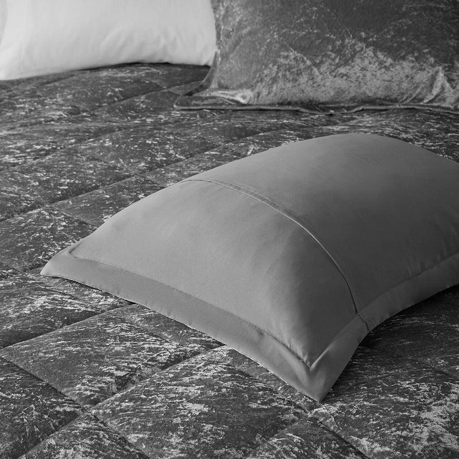 Felicia Full/Queen Comforter (Set) Gray Olliix.com