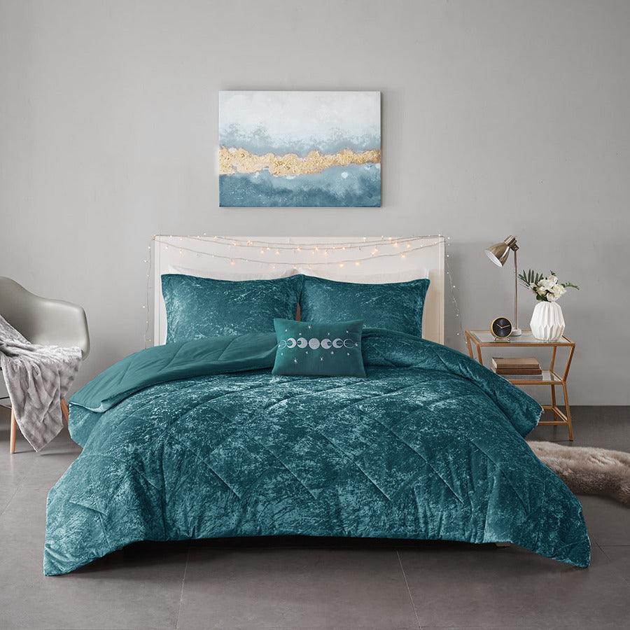 Felicia Full/Queen Comforter (Set) Teal Olliix.com