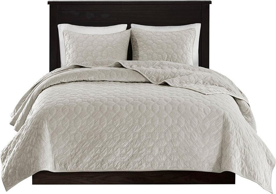 Harper Full/Queen Coverlet & Bedspread Ivory Olliix.com