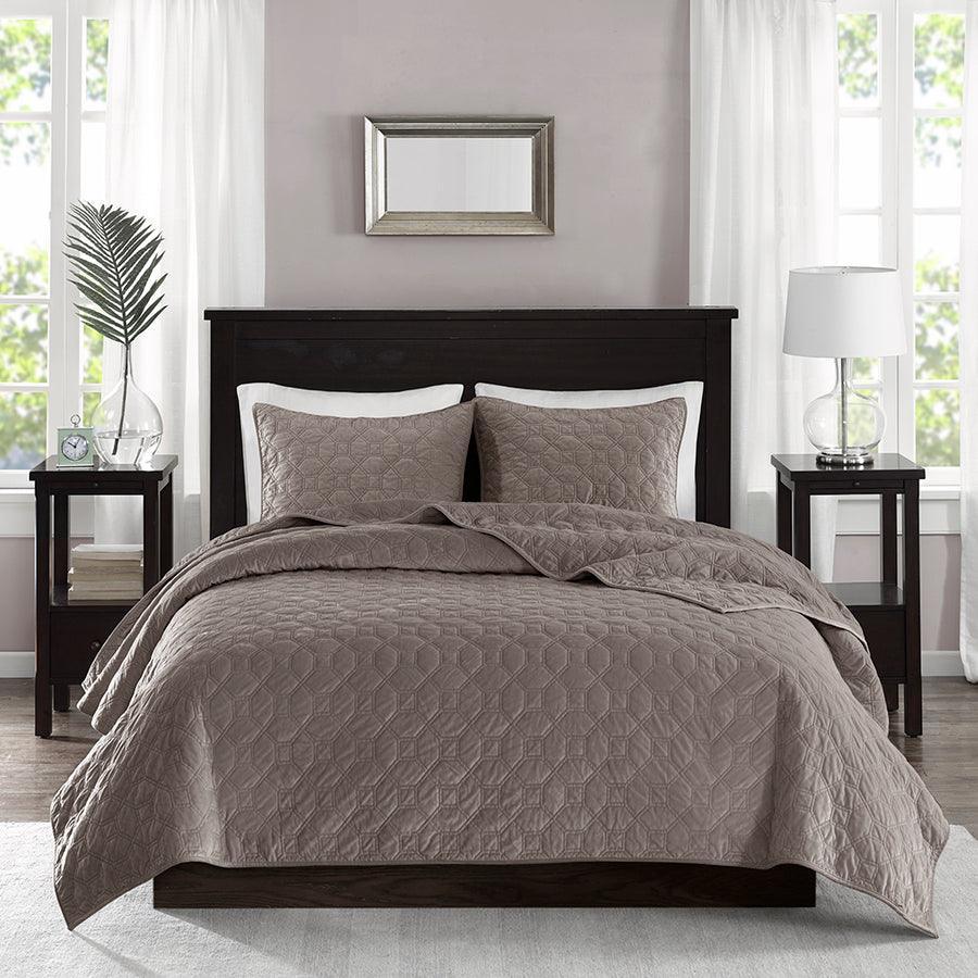 Harper Full/Queen Coverlet & Bedspread Taupe Olliix.com