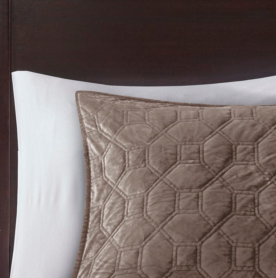 Harper Full/Queen Coverlet & Bedspread Taupe Olliix.com