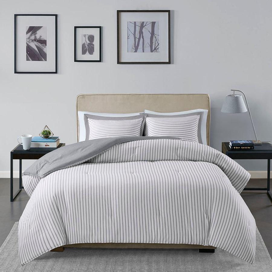 Hayden Reversible 20 " D Yarn Dyed Down Alternative Comforter Set Gray King/Cal King Olliix.com