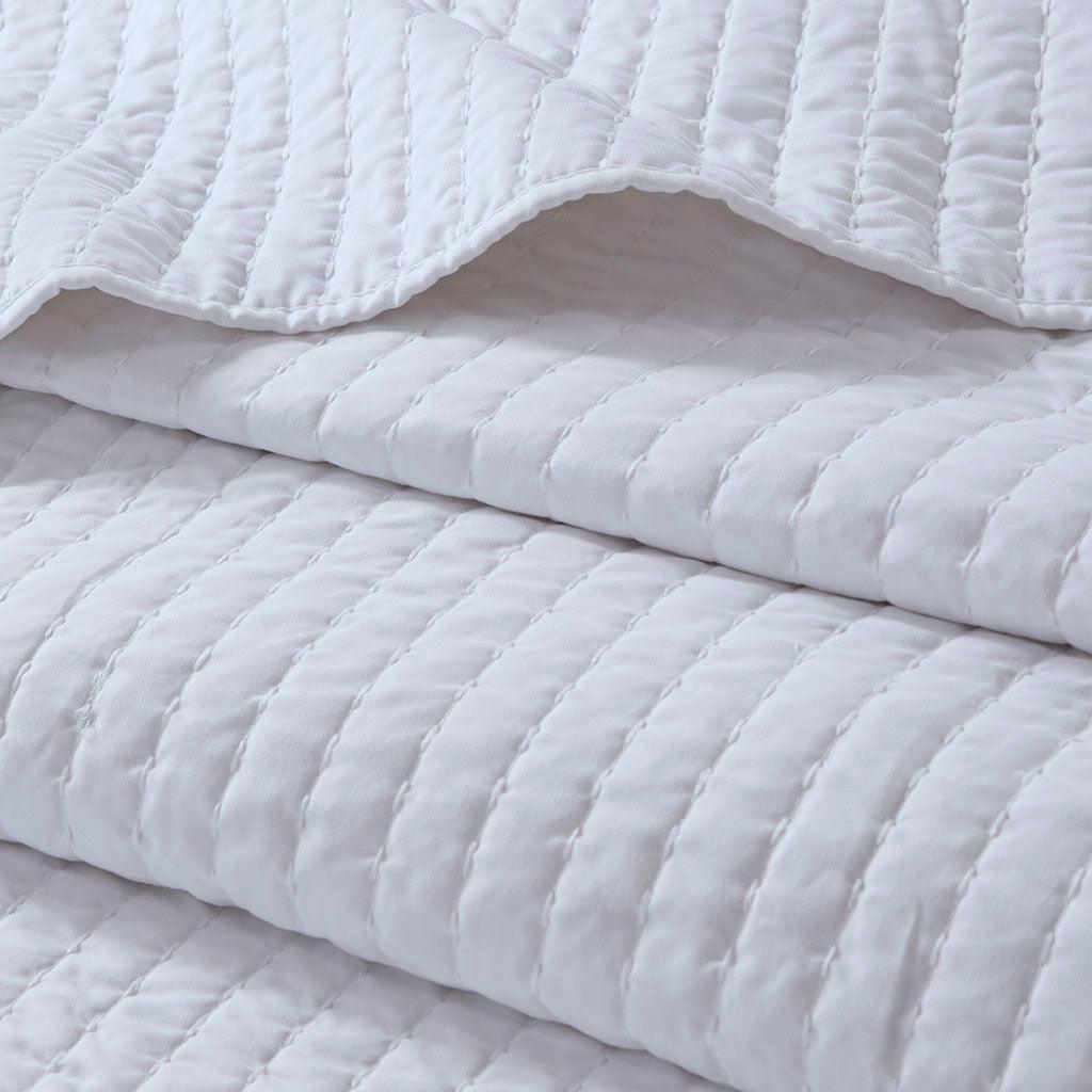 Keaton Twin/Twin XL 2-Piece Reversible Coverlet Set White Olliix.com