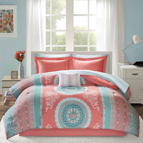 Loretta Comforter  Full Coral Olliix.com