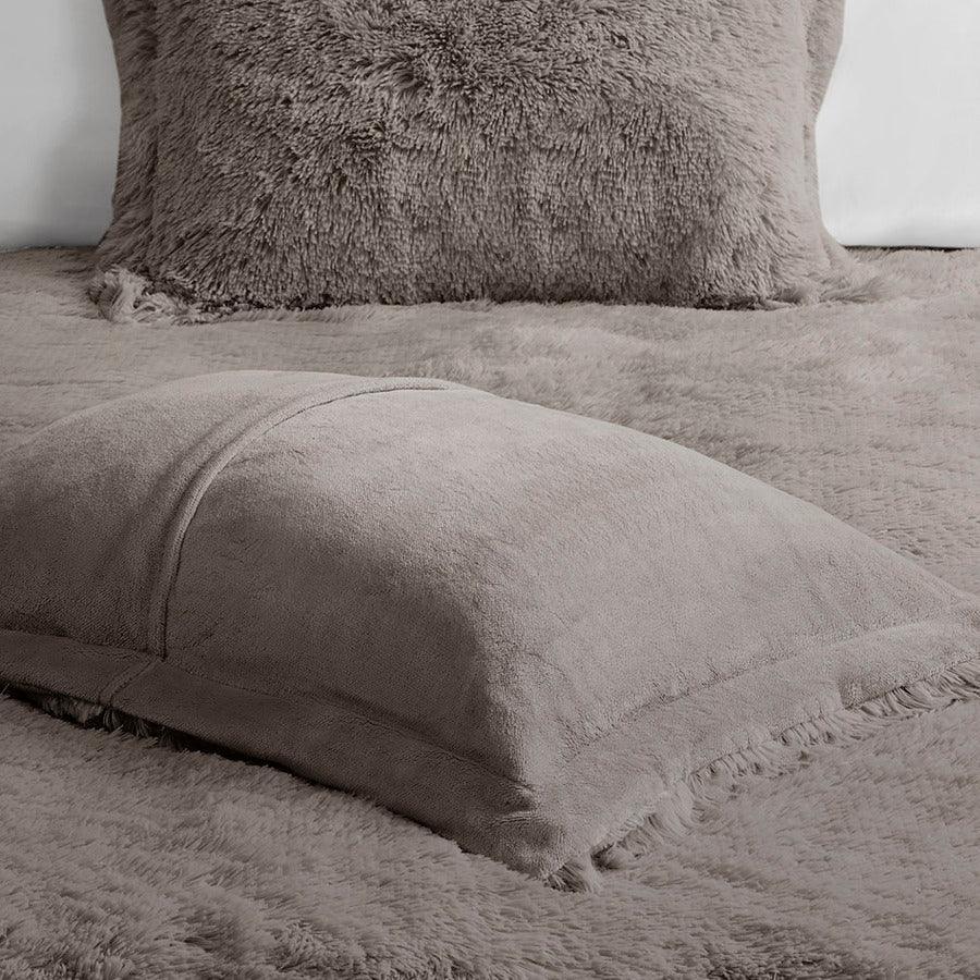 Malea Casual Shaggy Fur Duvet Cover Set Full/Queen Gray Olliix.com