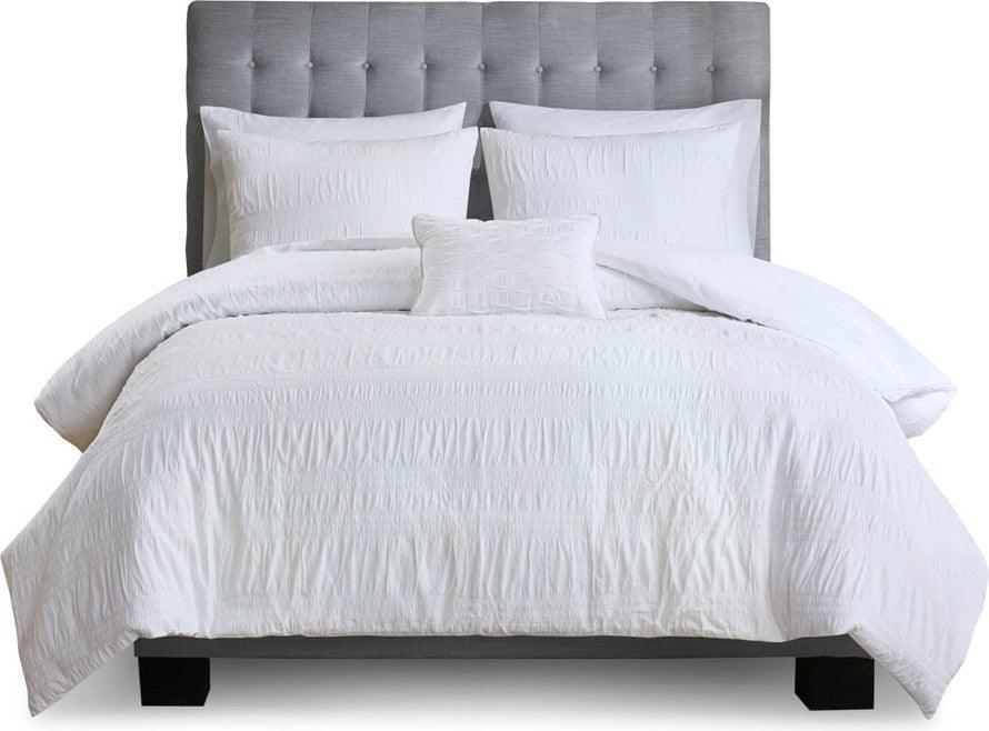 Nicolette Transitional 4 Piece Cotton Seersucker Duvet Cover Set Full/Queen White Olliix.com