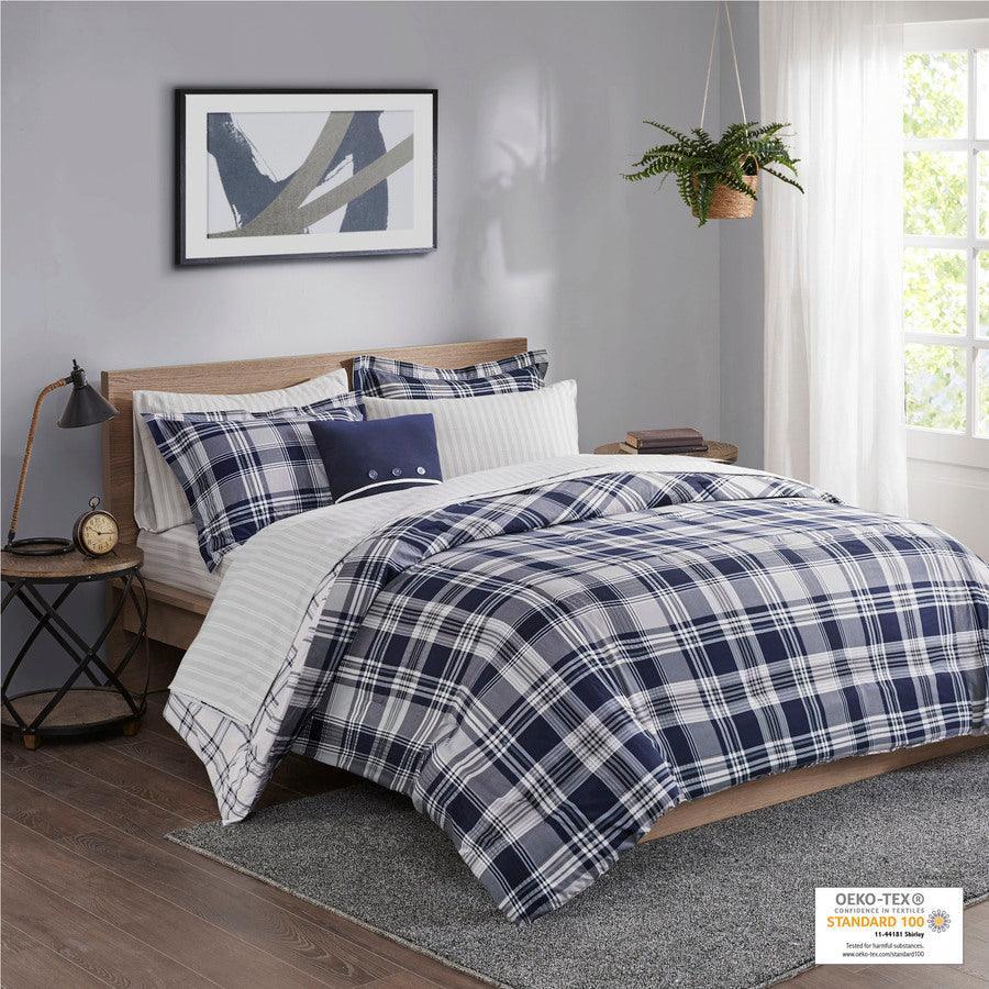 Patrick King Reversible Complete Bedding Set Navy Olliix.com