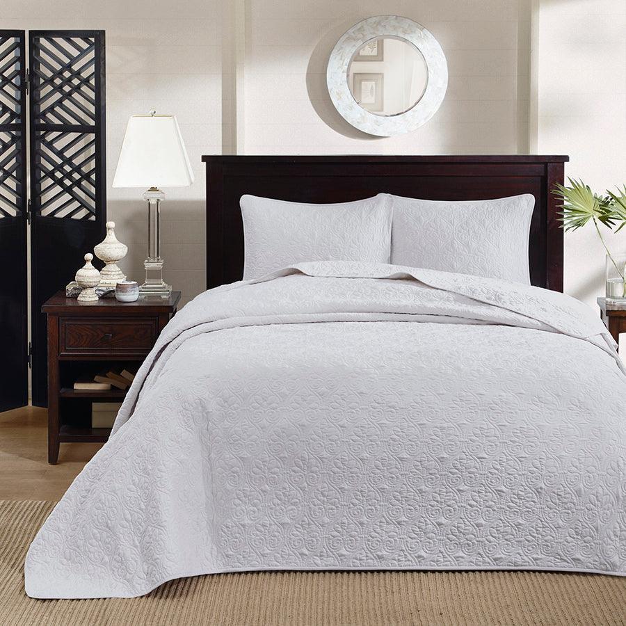 Quebec King Reversible Bedspread Set White Olliix.com