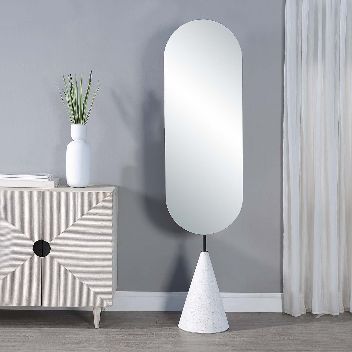 RenWil Vawn Oval Mirror NDD23M010 RenWil