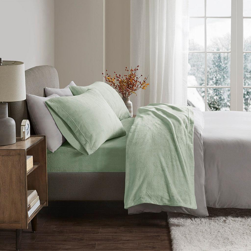 Soloft Plush Full Sheet Set Green Olliix.com