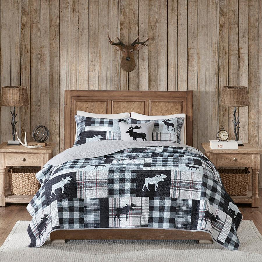 Sweetwater Lodge/Cabin Oversized 4 Piece Quilt Set Full/Queen Black & Gray Olliix.com