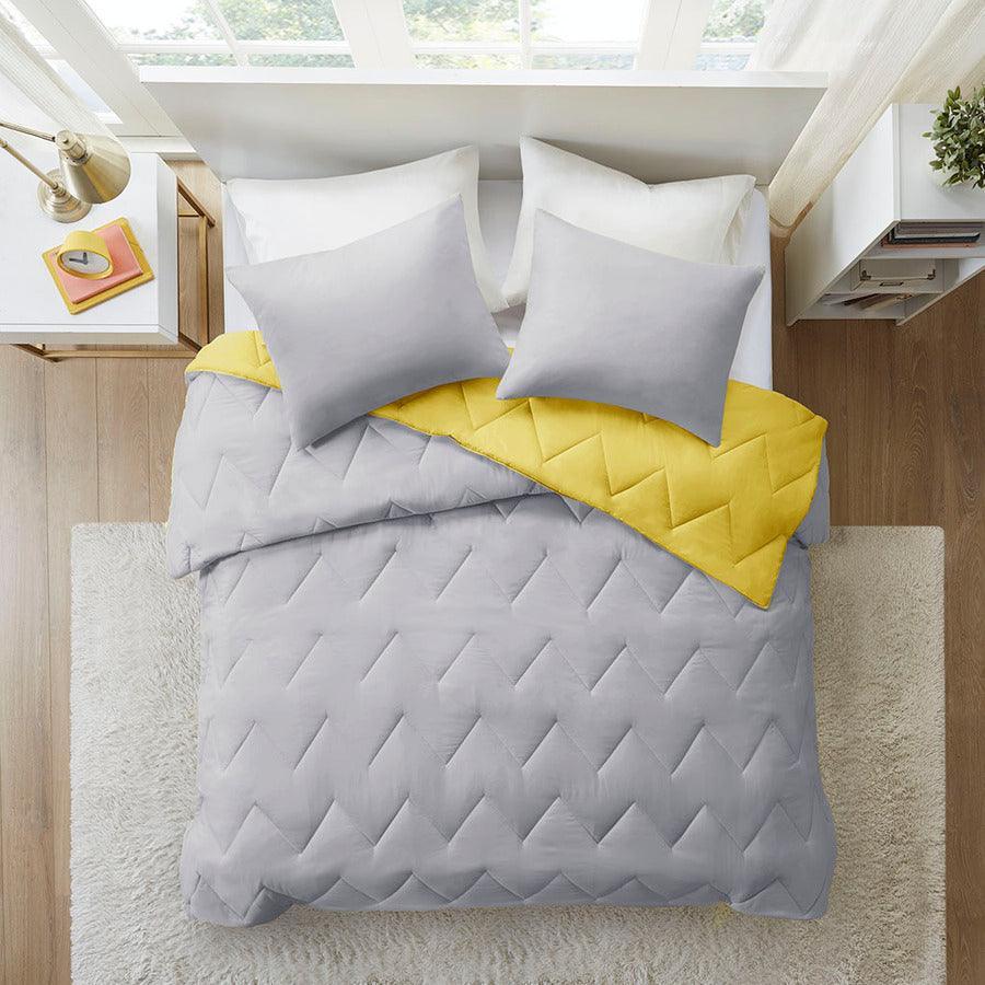 Trixie Casual Reversible Comforter Mini Set Gray King Olliix.com