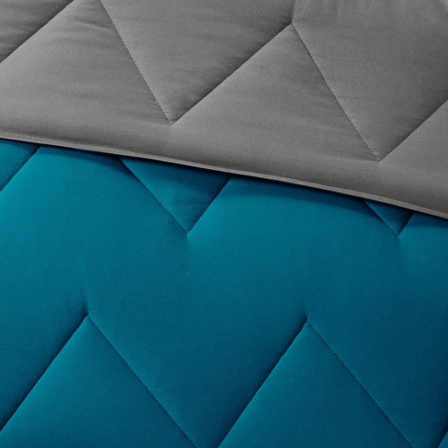 Trixie Casual Reversible Comforter Mini Set Teal King/Cal King Olliix.com