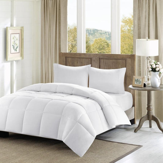 Winfield 300 TC Cotton 90 " W Percale Luxury Down Alternative Comforter White Full/Queen